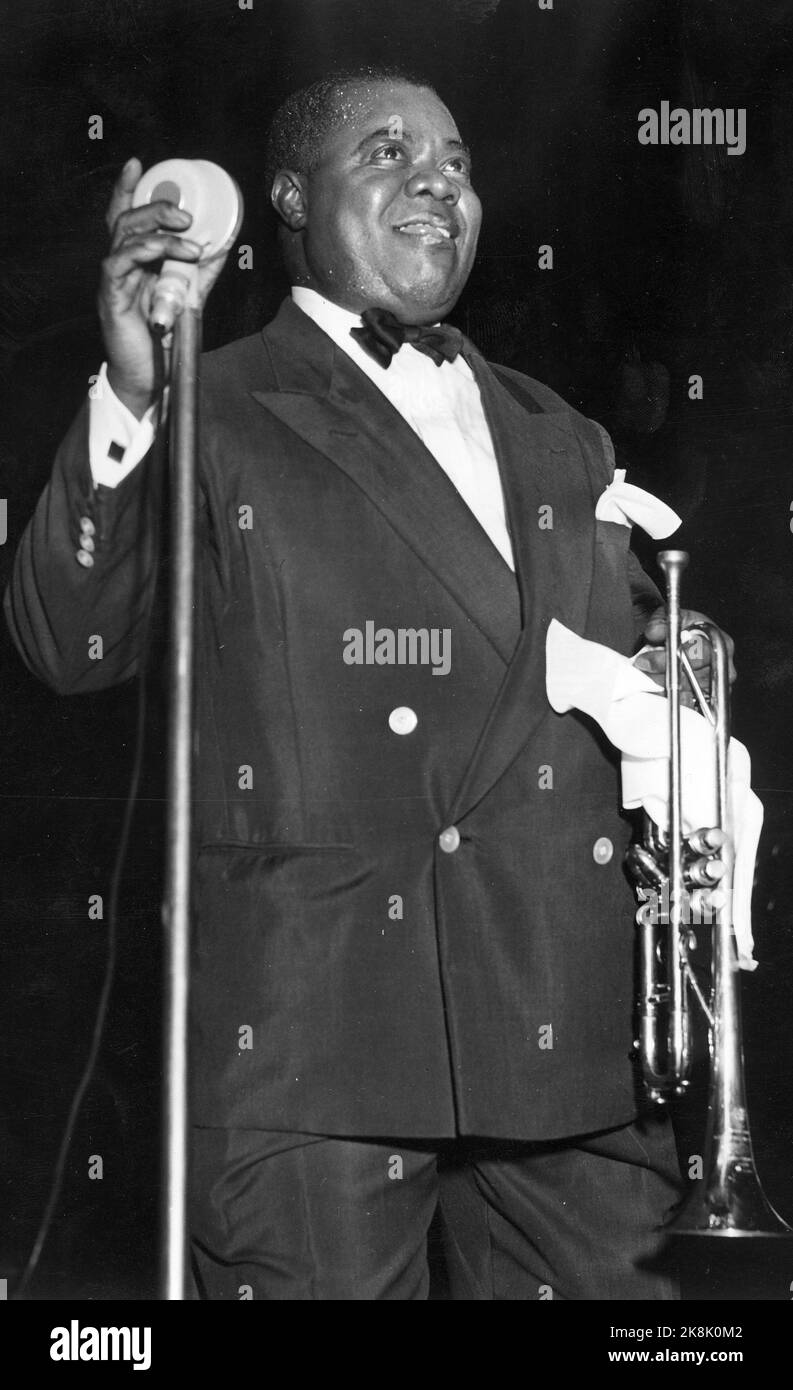 Oslo 1952; Trumpet player and singer Louis Armstrong (19011971) gave