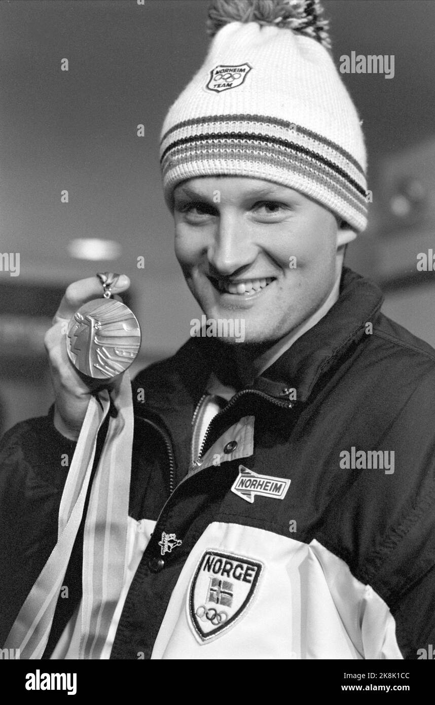 Calgary, Canada 198802: Olympic Calgary 1988. 30km cross -country skiing, men. Victory ceremony and medal distribution in Canmore. Vegard Ulvang, Norway, with the bronze medal on February 15, 1988. First Norwegian Olympic medal at Tremila since 1972. Photo: Henrik Laurvik / NTB Stock Photo