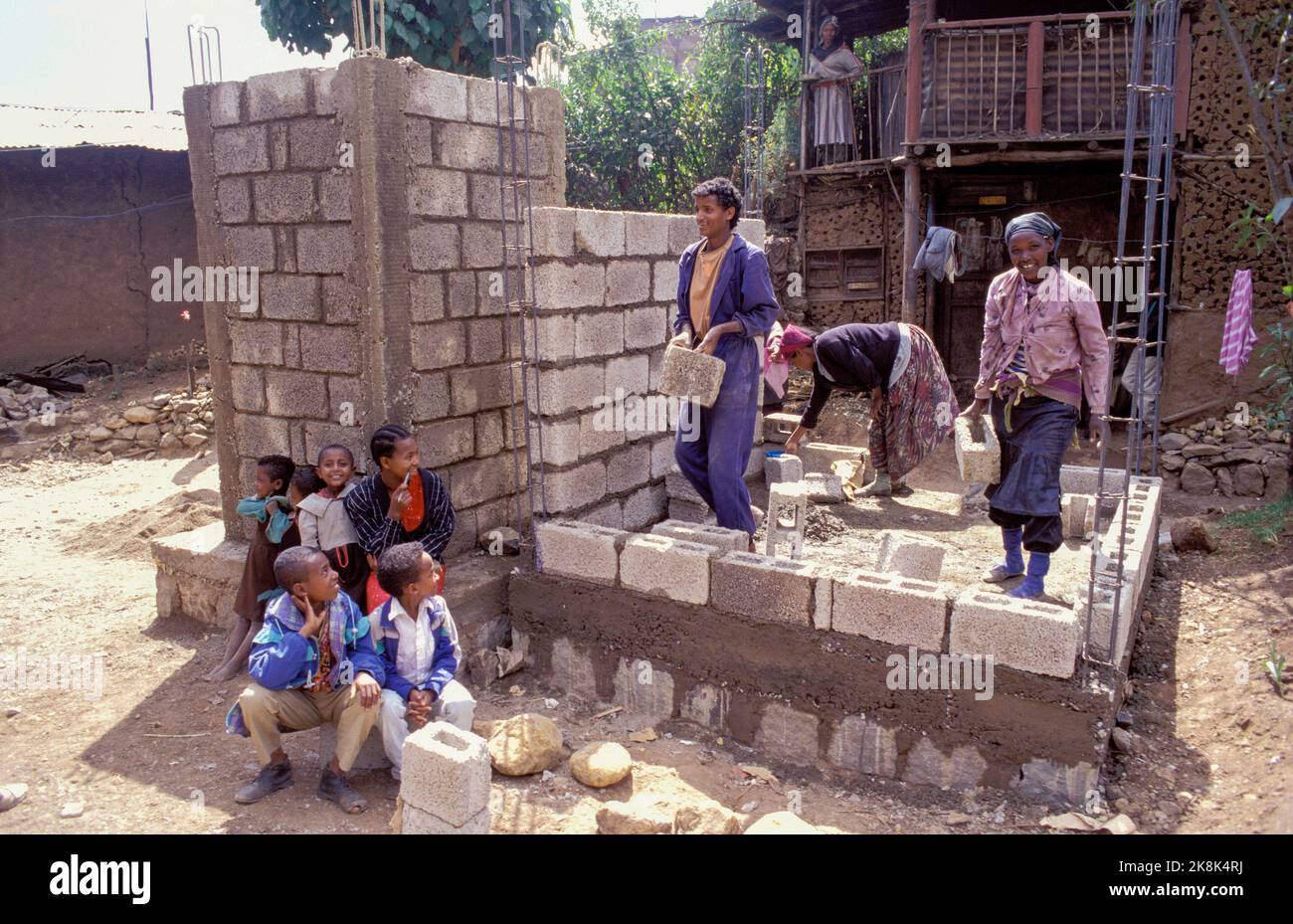 Ethiopia, Addis Abeba; building a toilet house Stock Photo Alamy