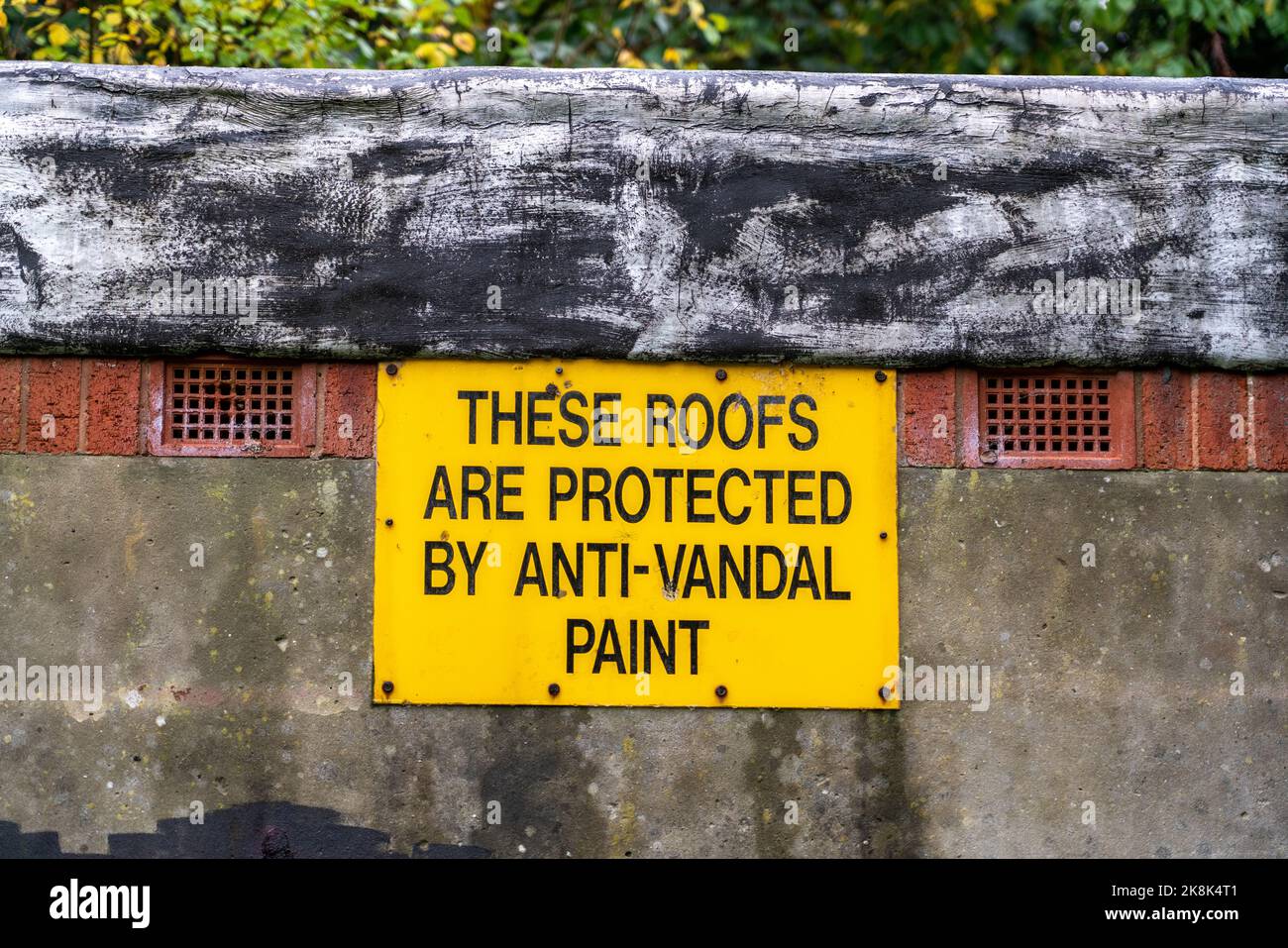 Sign Warning Anti Vandal Paint Stock Photo Alamy