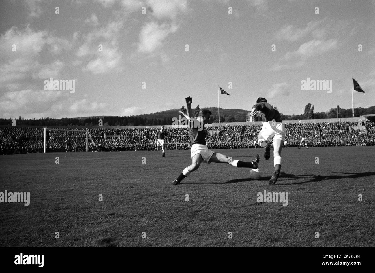 Oslo, 19610917. Norway Denmark 0 4. Thorbjørn Svenssen is honored in