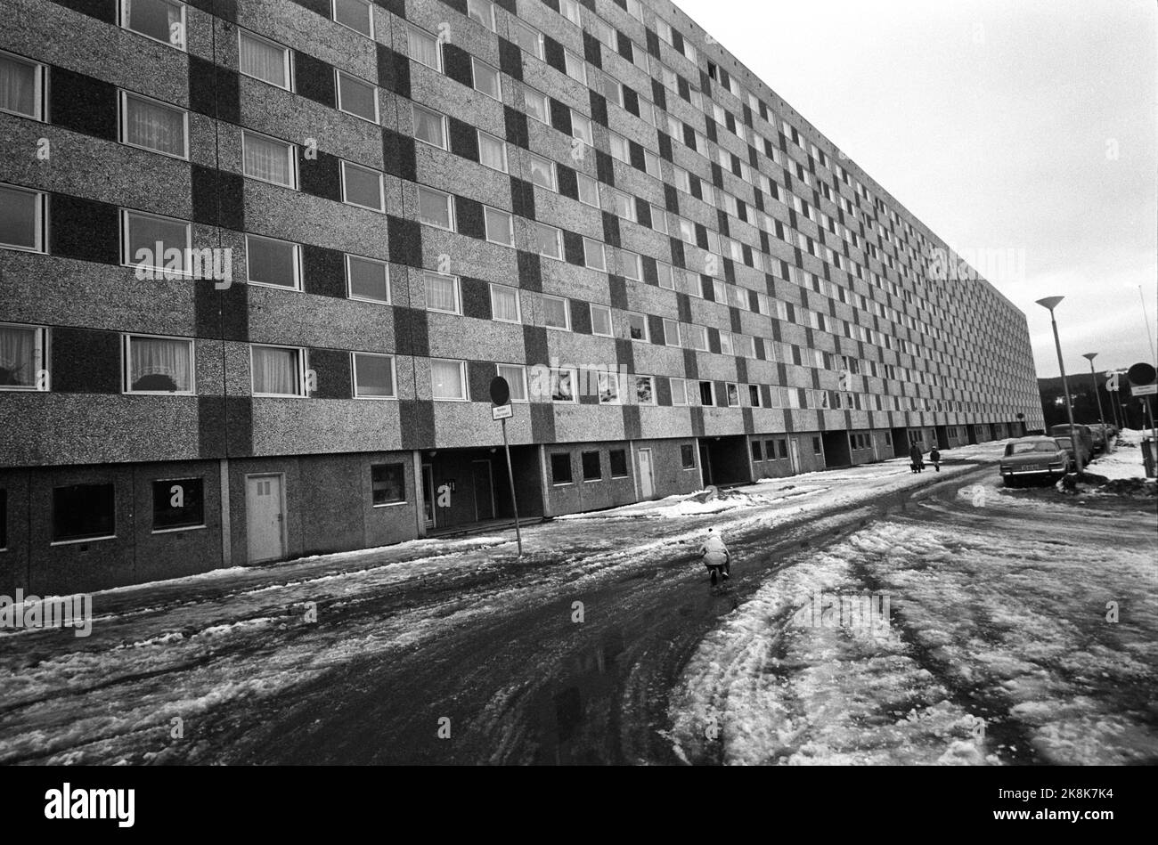 Ammerud, Oslo, 1971 In the Ammerud block there are between 1000-200 people. The rental area is 16,790 square meters and the gross area is 20,750 square meters. Photo: Aage Storløkken / Current / NTB Stock Photo