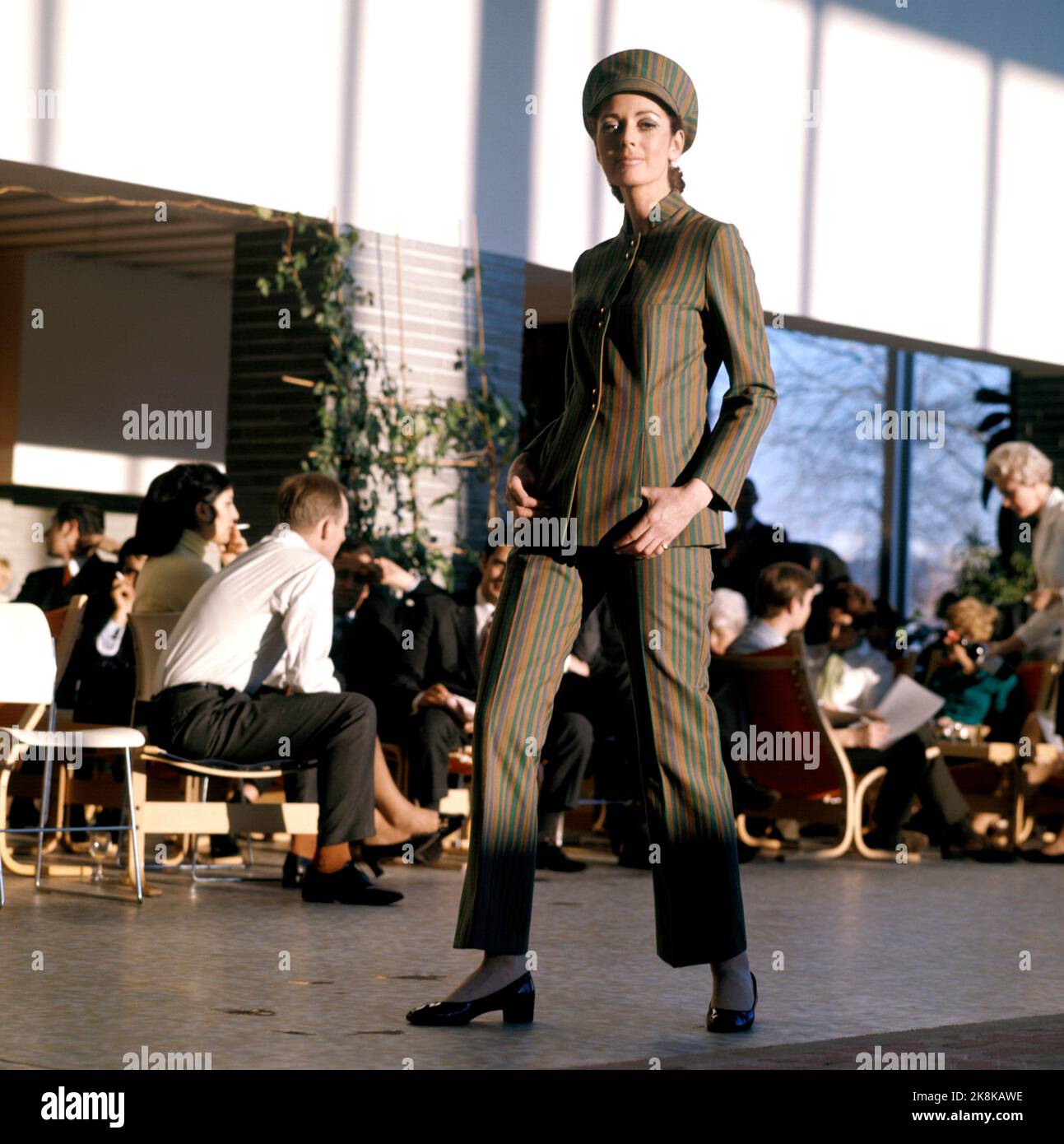 Oslo 19690323. Fashion from Solberg Spinneri from the 'Cotton Parad' shown to the public. Woman in brown pants with hat. Photo: Svein Hammerstad NTB / NTB Stock Photo