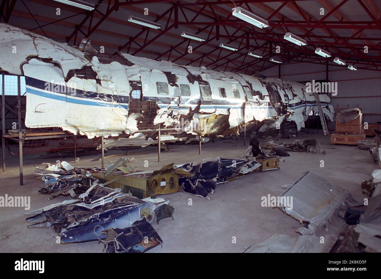 Basement 19891127 Partnair accident. Wreckers after the aircraft that