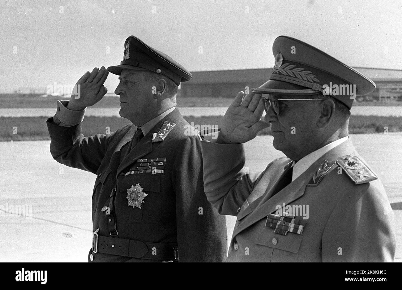 Official tribute Black and White Stock Photos & Images - Alamy