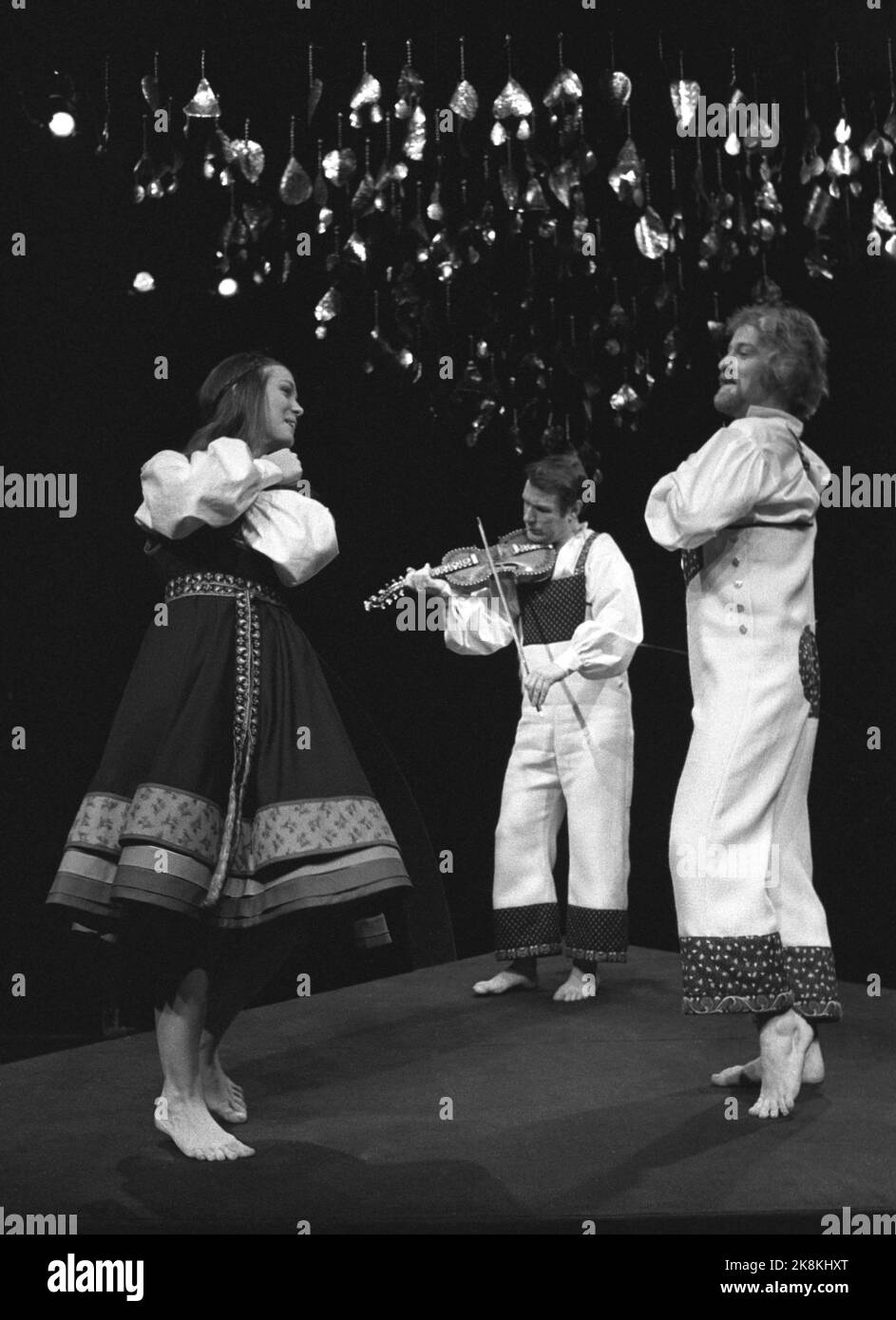 Oslo January 24, 1977. The National Theater. From the performance Troll Play. Here Svein Haagensen and UNN Vibeke Hol swing to Norolv Teigens Felspill. Photo: Henrik Laurvik / NTB Stock Photo