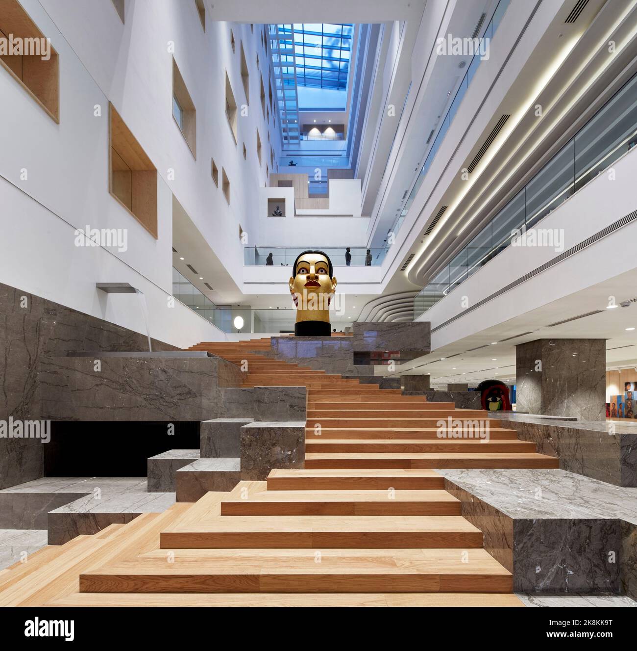 Full height atrium hi-res stock photography and images - Page 2 - Alamy