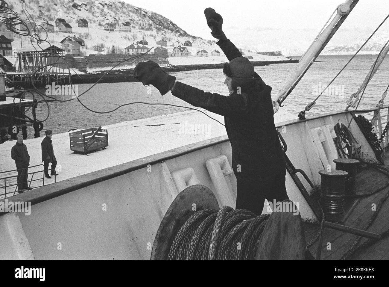 Here is a sailor that makes clear the moorings photo hires stock