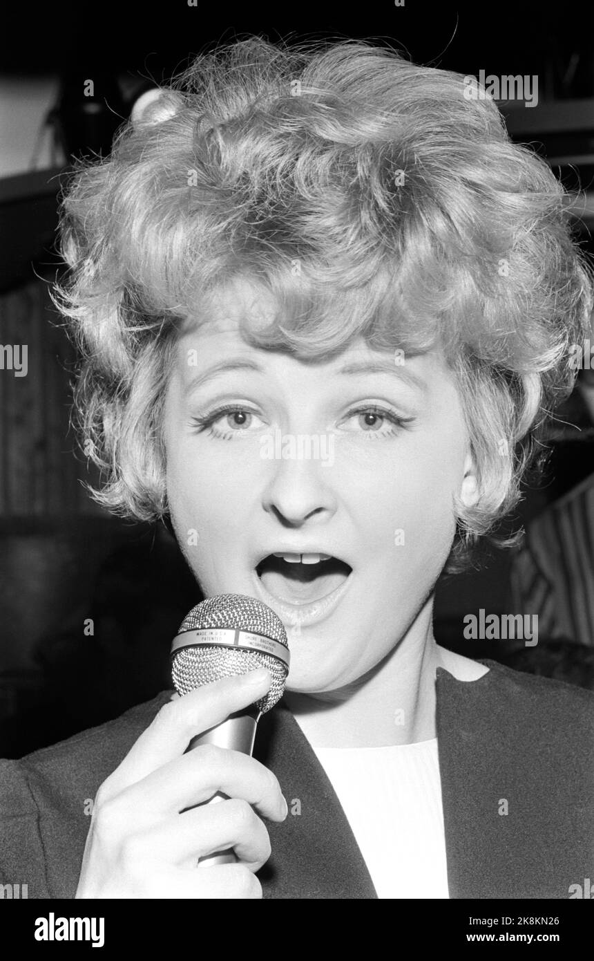 Oslo december 1968 jazz singer karin krog sings photo hires stock