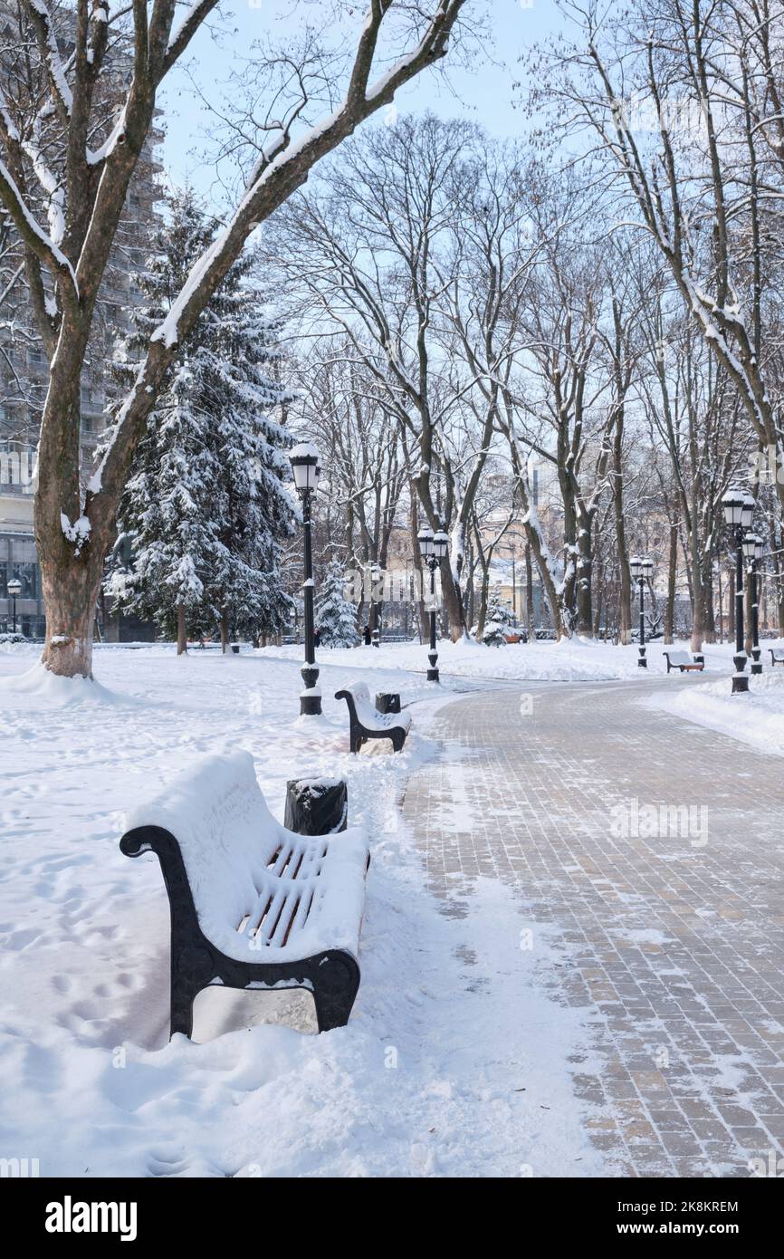Seat park bench frost hi-res stock photography and images - Page 9 - Alamy