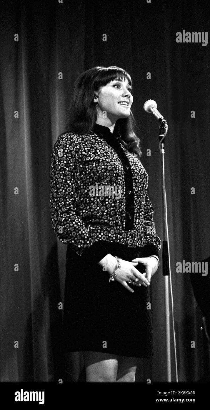 Melody photo Black and White Stock Photos & Images Alamy