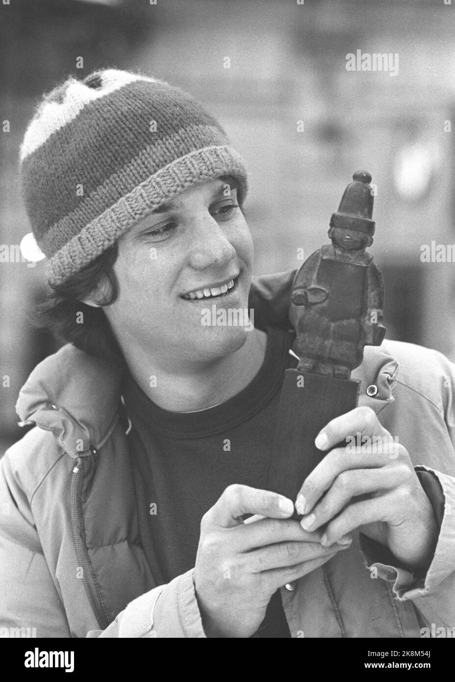 Oslo 19800201. Skater Eric Heiden is awarded a kind-boy Statuetten for 1979. The statuette is distributed by the press photographers 'club to people who show an understanding of the press photographers' work. Heiden will be presented with the statuette during the Winter Games in Lake Placid. Photo: NTB / NTB Stock Photo