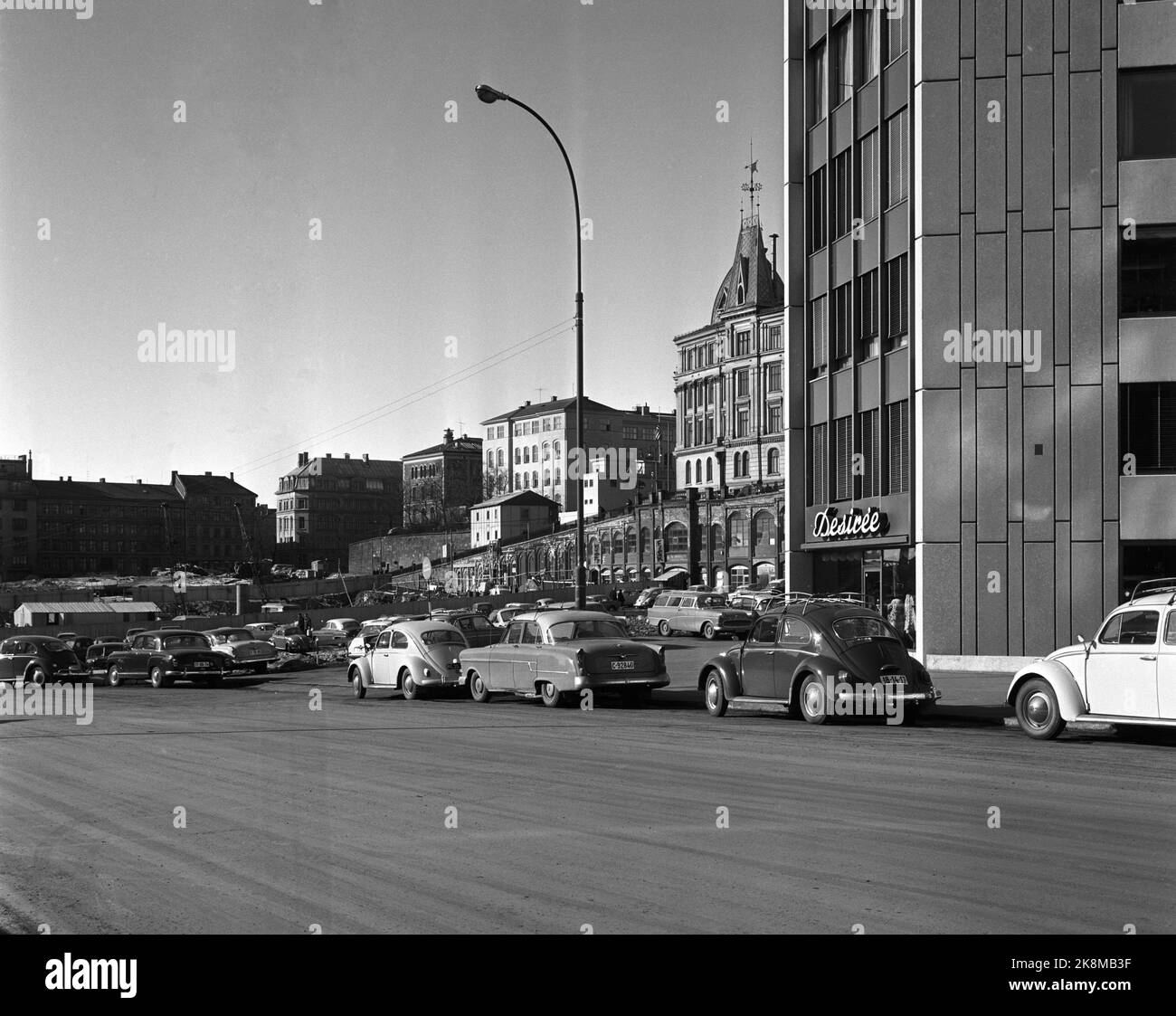 Henrik laurvik ntb architecture city pictures exterior contrast parking