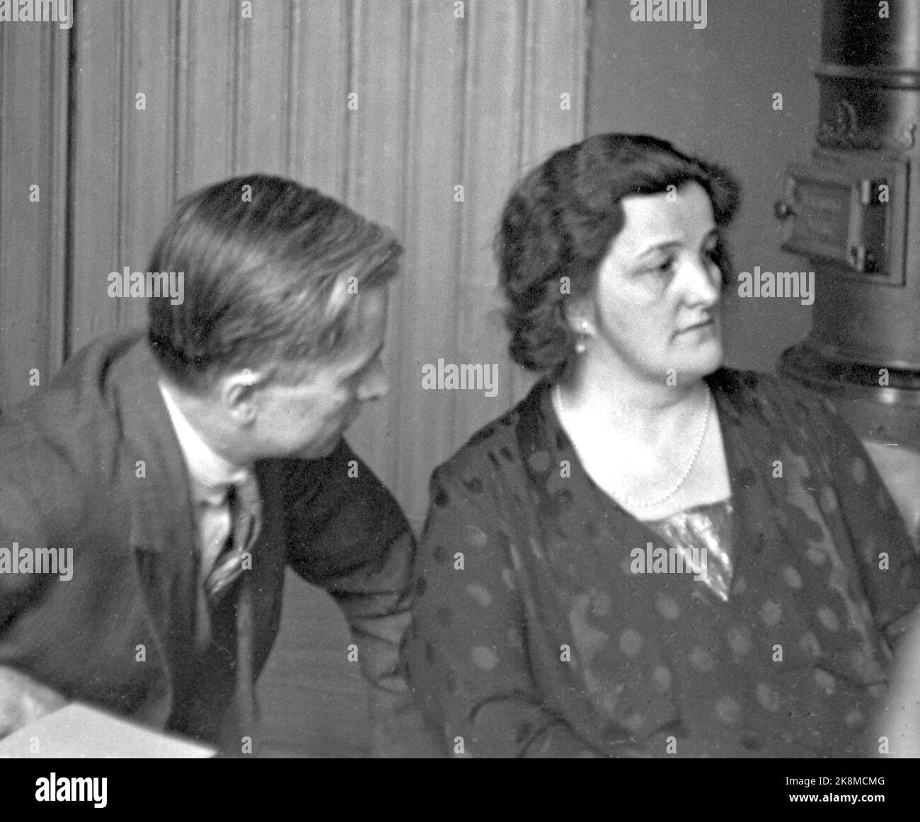 1936. The Cow case. Mrs. Ingeborg Keber in court. On August 8, 1934, Fredrikstad's city bailiff, Ludvig Dahl was killed during swimming at the Rørvasstangen on Hankø. His daughter, Mrs. Ingeborg Køber, was the only witness to the accident. The accident was predicted during spiritist sessions with her daughter as a medium. Dahl also had an accident insurance that was paid his widow. Ingeborg Köber was imprisoned for about half a year, suspected of having contributed to his father's death, but the case was closed. Photo: NTB Stock Photo