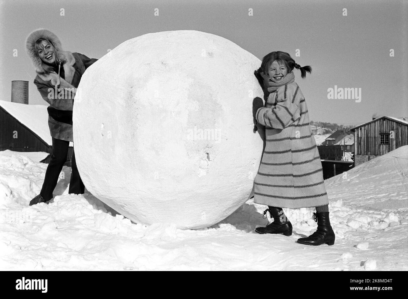 Røros March 1968 Recording the movie about Pippi Longstocking from the ...