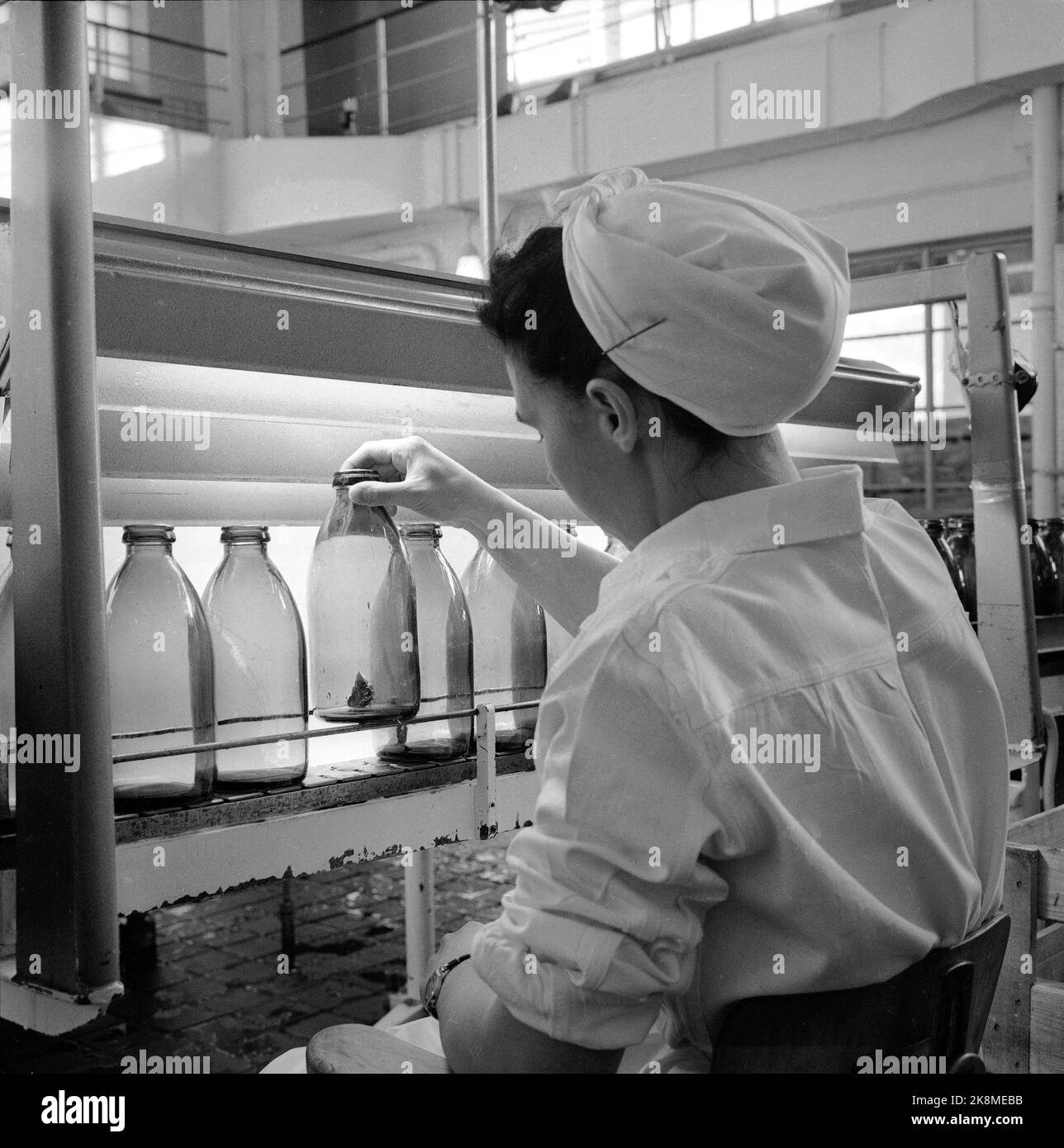 oslo-19621008-from-the-first-october-the-milk-bottles-in-norway-got