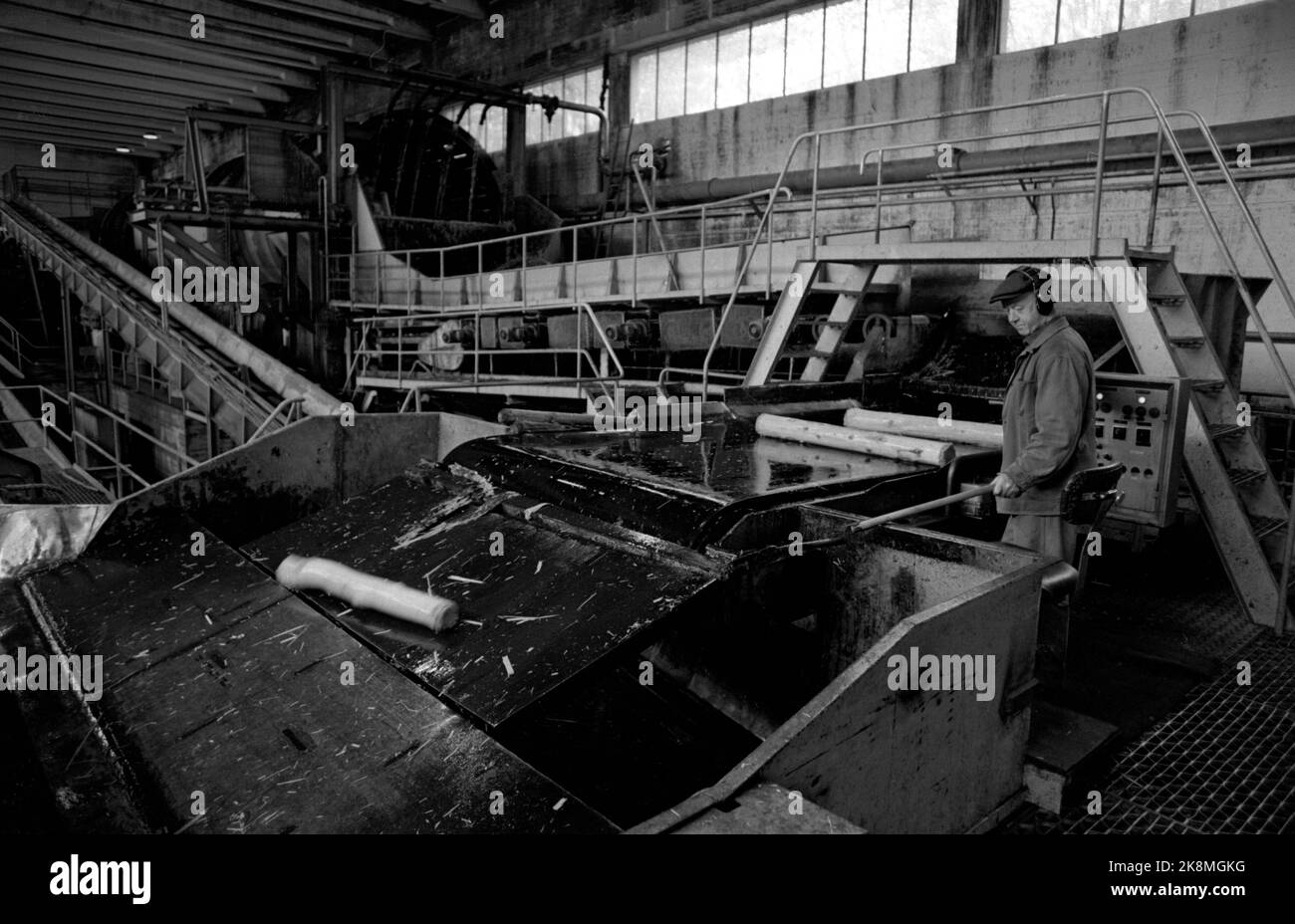 Ervik current ntb wood material industry interior working men hires