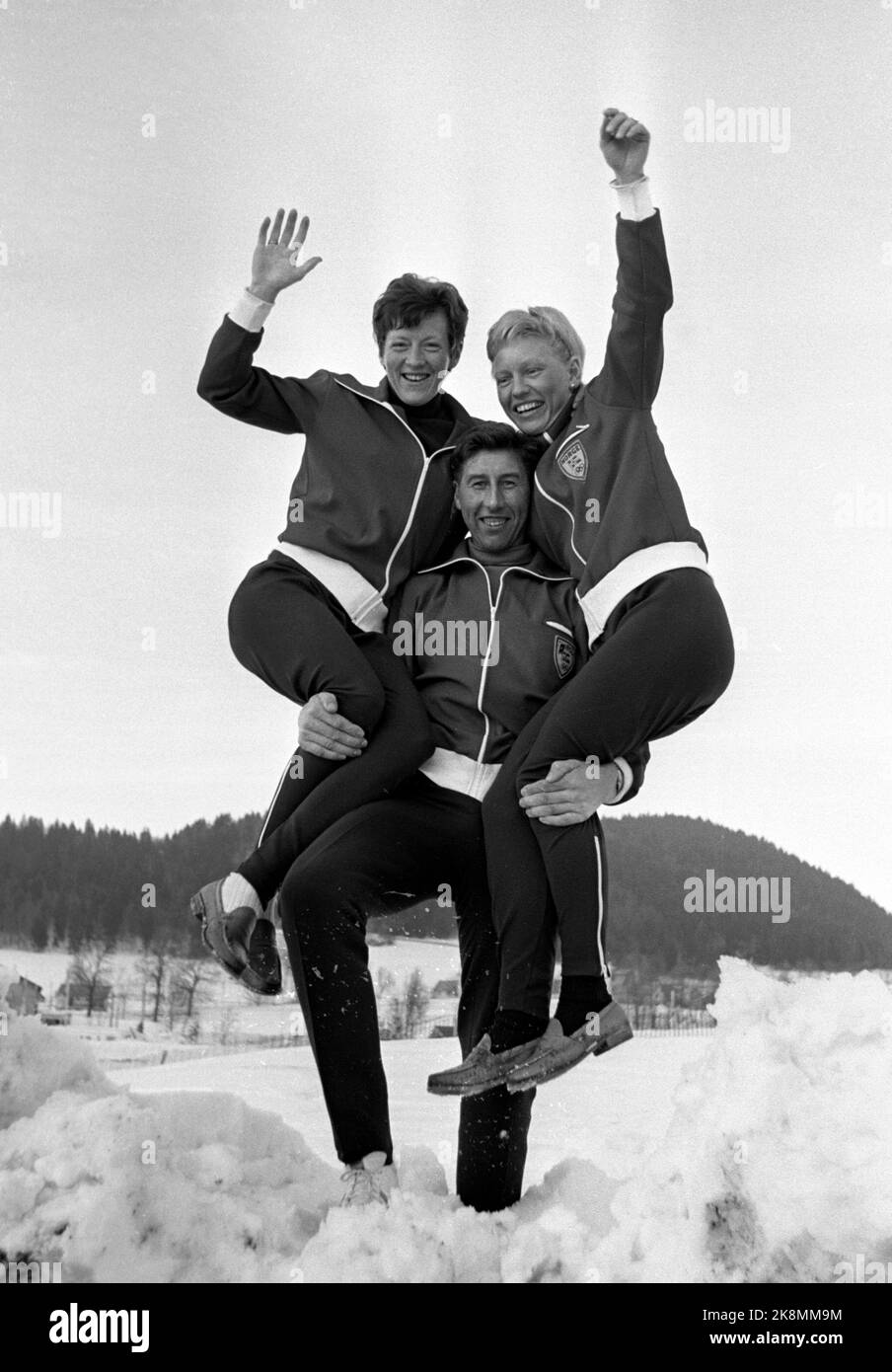 Inger aufles tv and berit mordre photo hires stock photography and