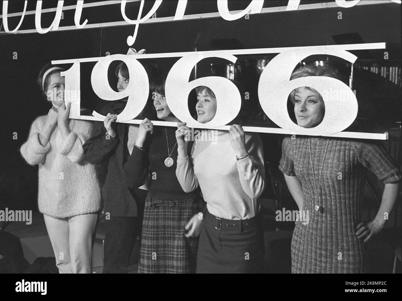 Oslo 19660205: Participants in the Norwegian Melody Grand Prix competition. From left Anita Thallaug, Åse Kleveland, Wenche Myhre, Kirsti Sparboe and Grynet Molvig. Photo: NTB / NTB Stock Photo