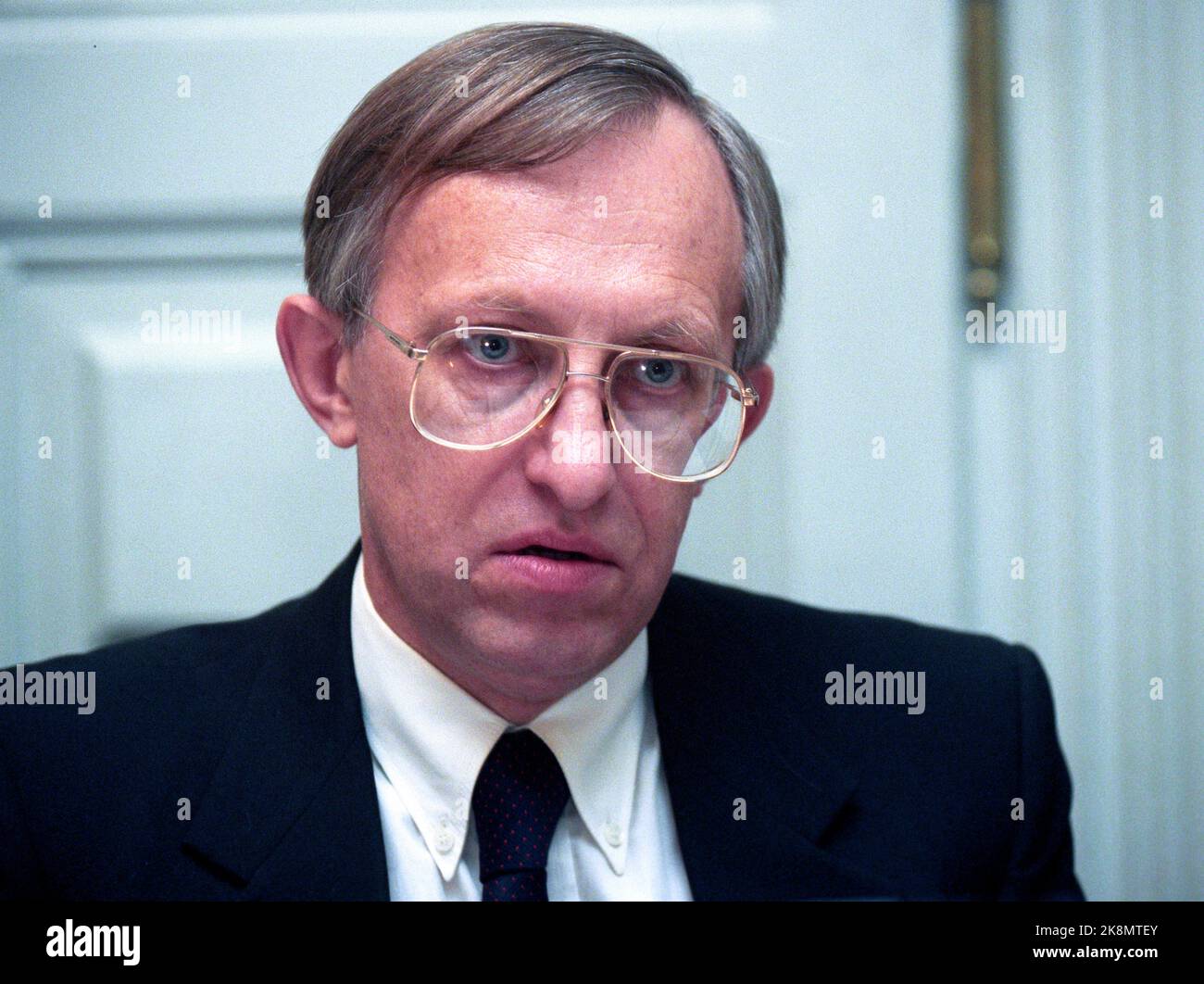 Oslo 19951121 igor lebedev from the russian foreign ministry hi-res ...