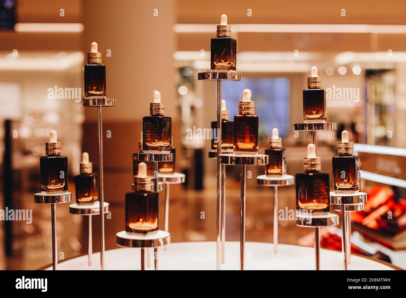 Estee Lauder Advanced Night Repair Synchronized Recovery facial serum