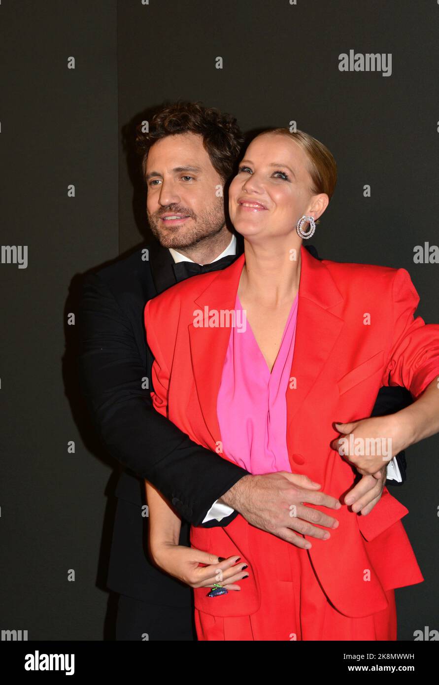 Edgar Ramirez, Joanna Kulig (dressed by Magda Butrym, jewels by Chopard