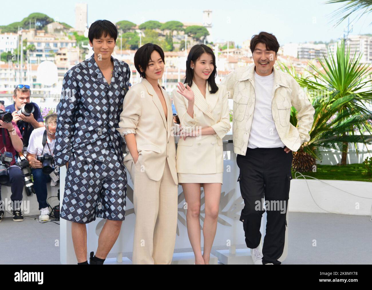 Dong-won Gang (dressed by Louis Vuitton), Joo-Young Lee, Ji-eun Lee, Song Kang-ho Photocall of the film 'Broker' 75th Cannes Film Festival May 27, 2022 Stock Photo