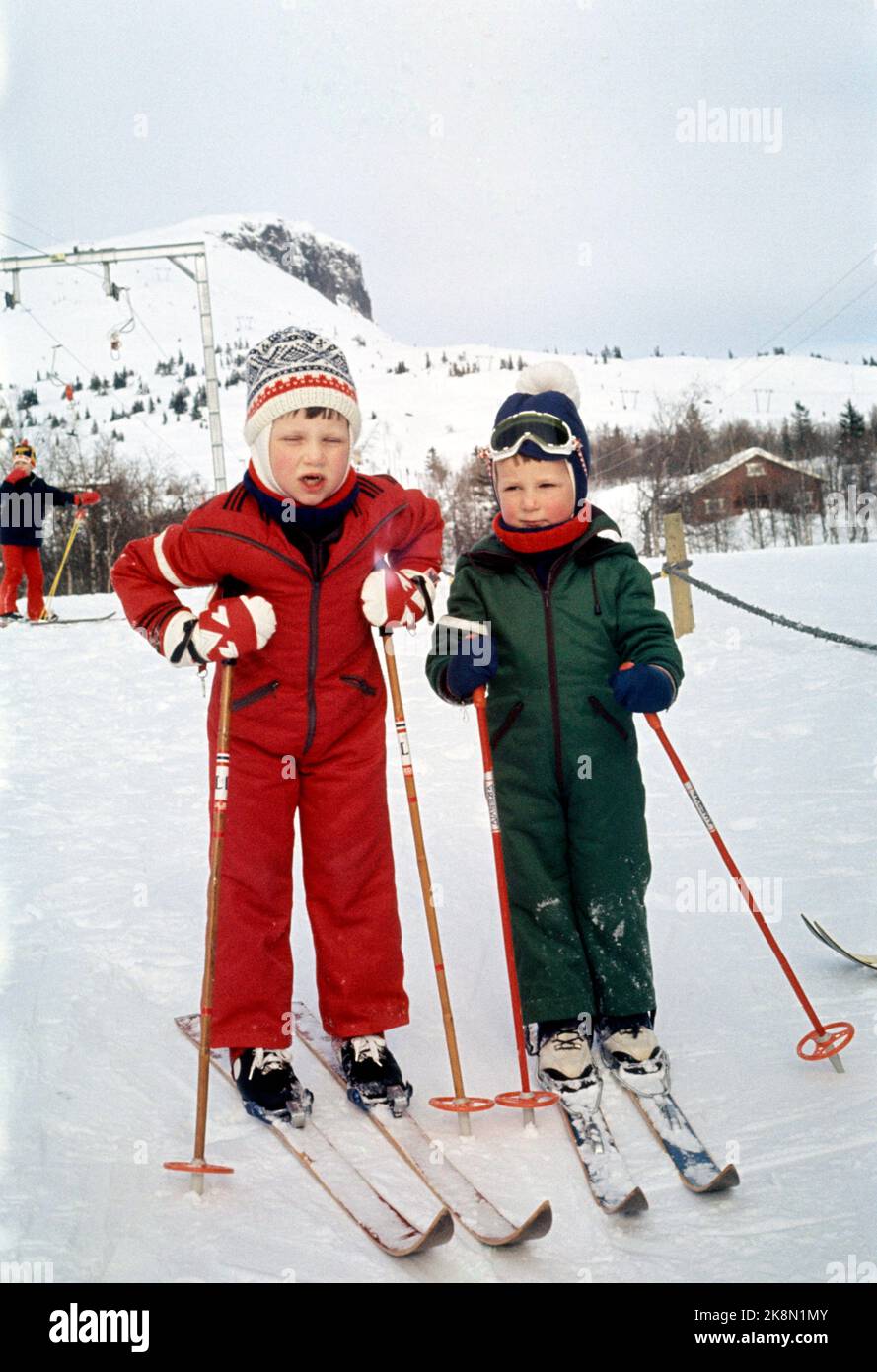 Gausdal March 1977. The Crown Prince family has winter holidays. Princess Märtha Louise and Prince Haakon Skiing in Gausdal. Photo: Svein Hammerstad / NTB / NTB Stock Photo