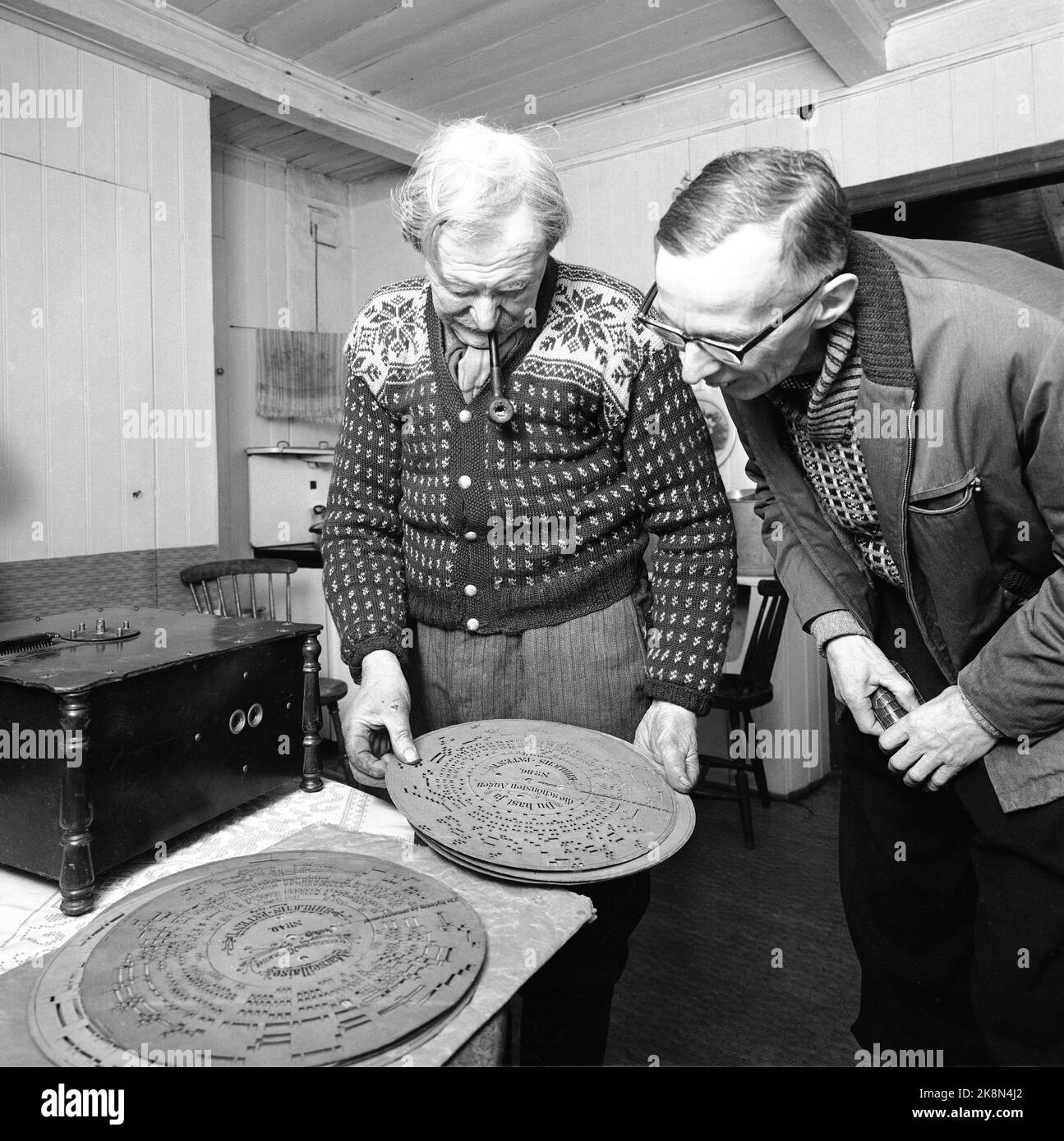 Belonging to an old game can lire box photo hi-res stock photography