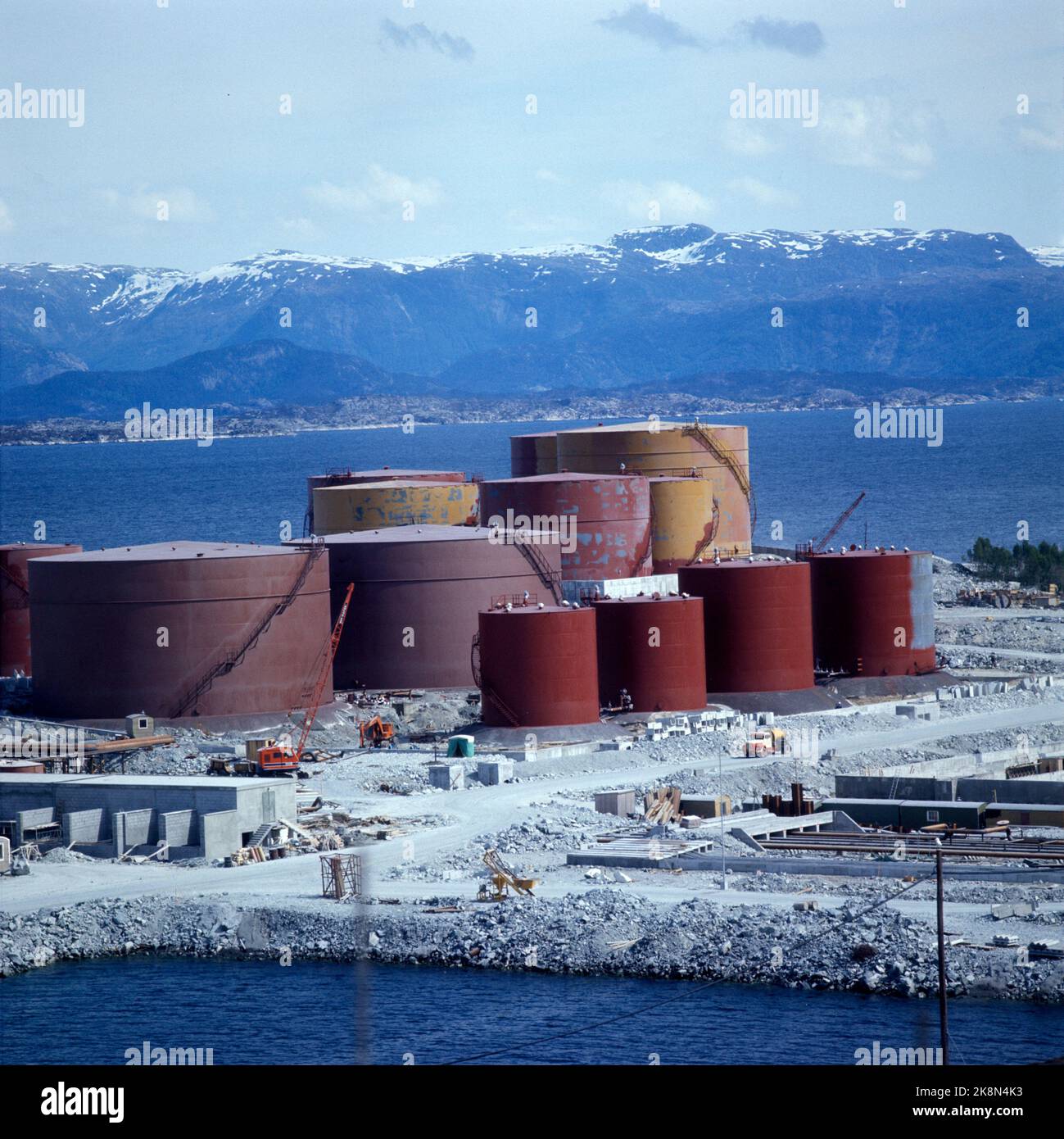 Erik thorberg ntb ntb construction site oil refiner civil engineering hires stock photography