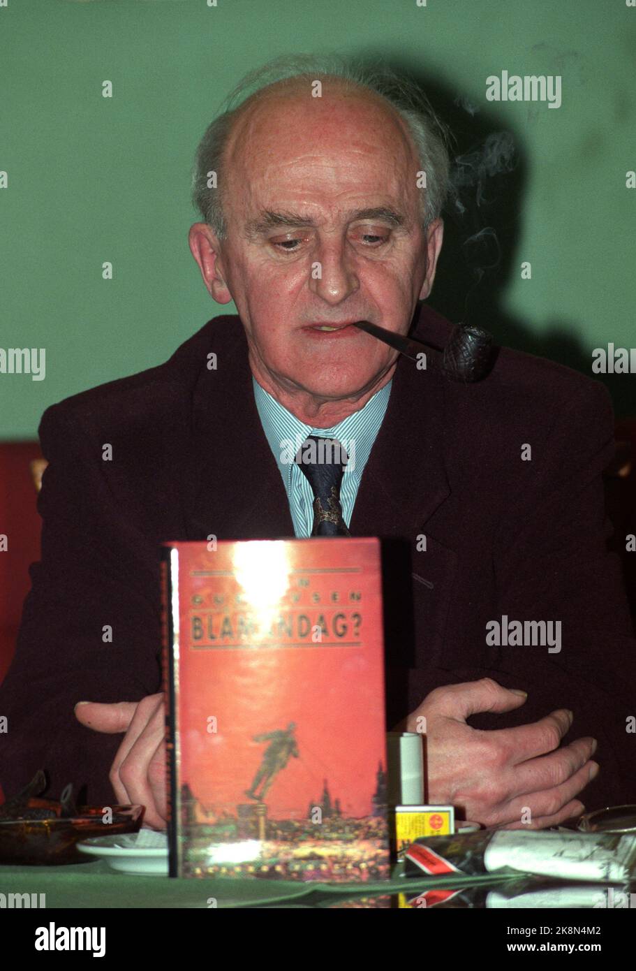 Oslo 1991118. Finn Gustavsen presents his book 