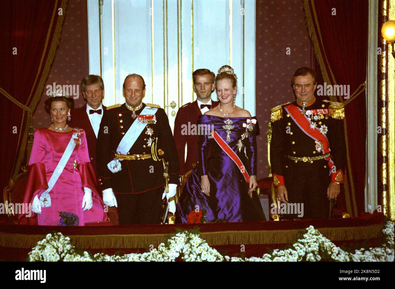 19911029 The royal couple in Denmark. Galla performance in royal theater. Queen Sonja, King Harald, drone Margrethe and Prince Henrik in the Queen Lodge. Photo: Bjørn Sigurdsøn, NTB Stock Photo