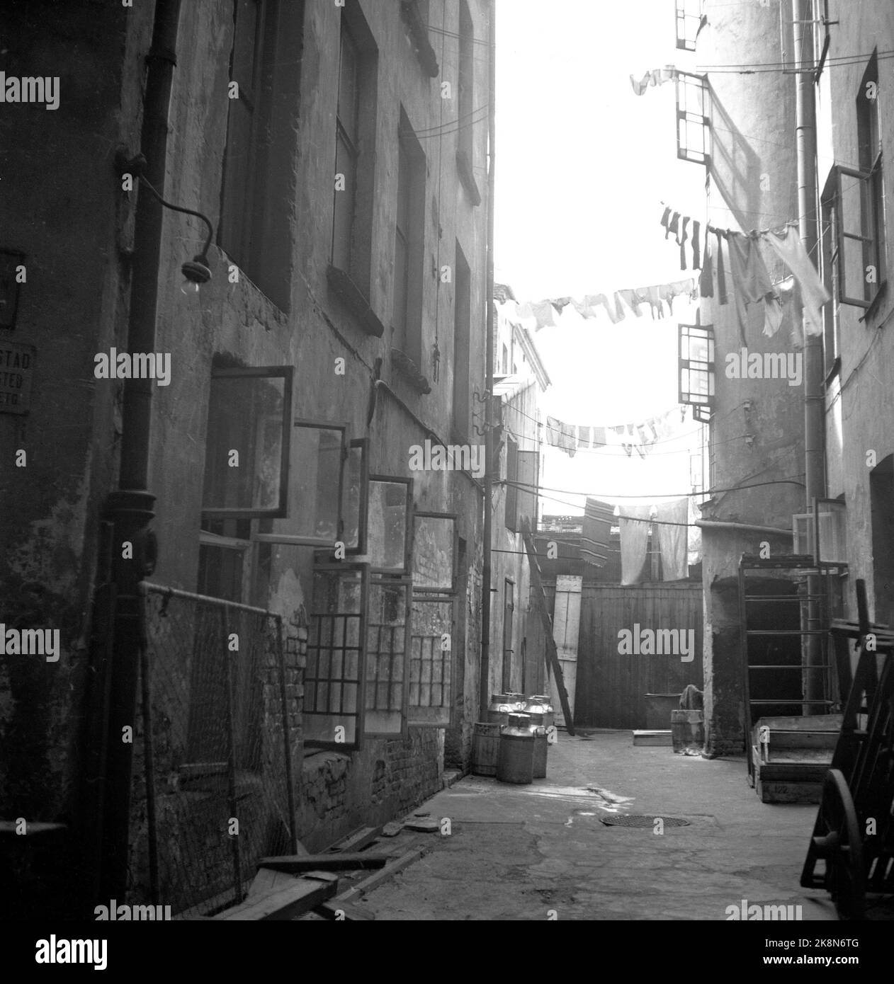 Stage ntb ntb urban farm backyard windows decay laundry hires stock photography and images Alamy