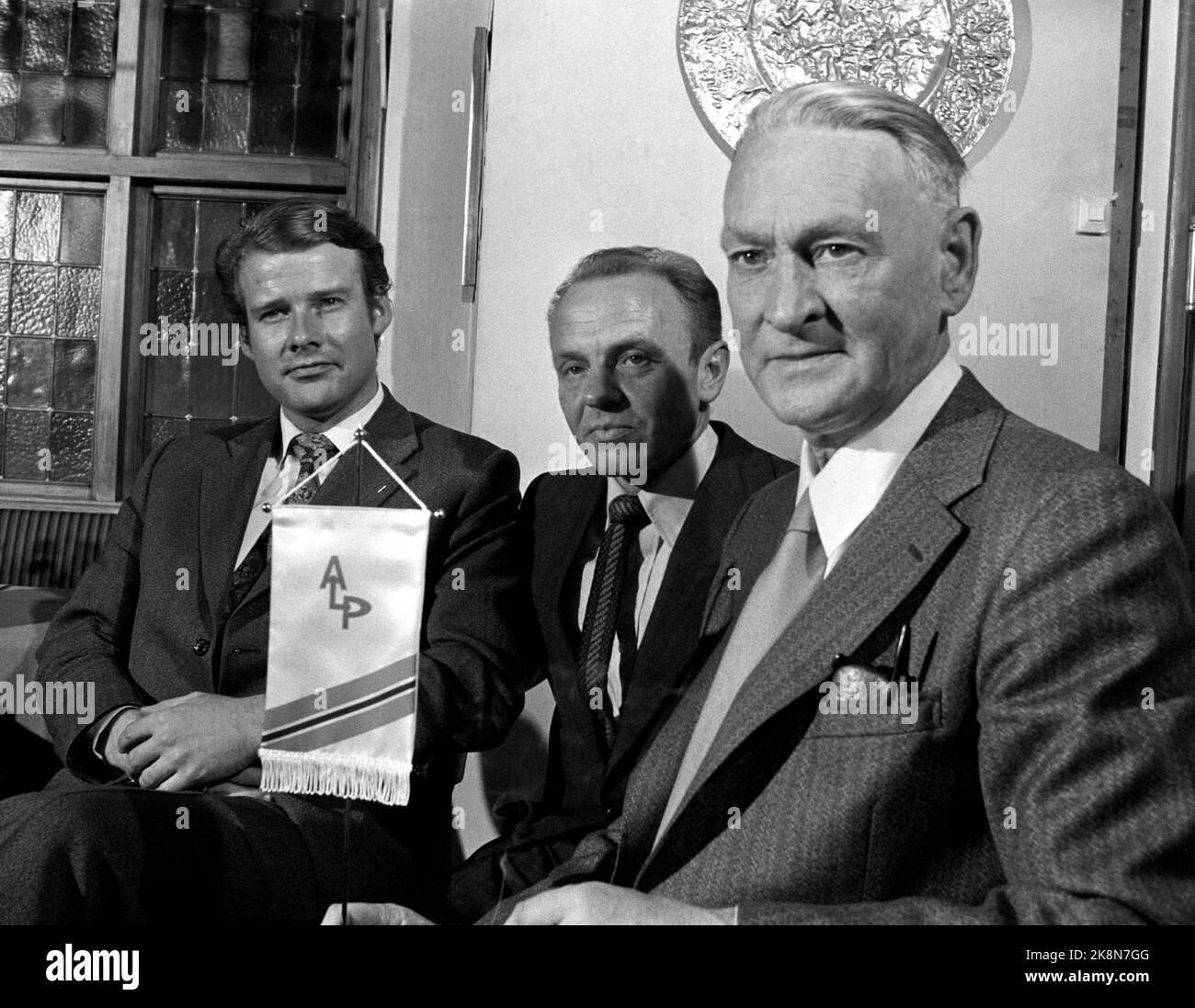 Oslo 19750428. Press conference on the merger of Anders Lange's party and the Reform Party. The chairman of the Party also wants his party to join the Alp. Eg. Storting representative Carl I. Hagen, the Reform Party, Svein Berg, chairman of the Party's party, and Arve Lønnum, chairman of Anders Lange's party. Photo Henrik Laurvik / NTB Stock Photo