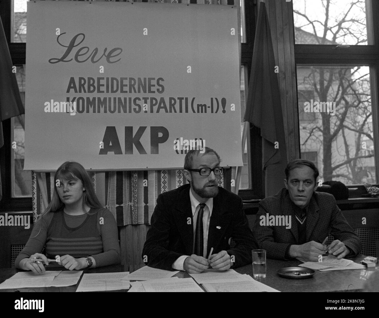Oslo 19730218. The revolutionary party The Workers Communist Party (M-L) / AKP (M-l) is founded. Leader Sigurd Allern (in the middle) during the press conference. T.v. Synne Holan, Tromsø, and t.h. Kjell Pettersen, Sauda. Photo NTB / NTB Stock Photo