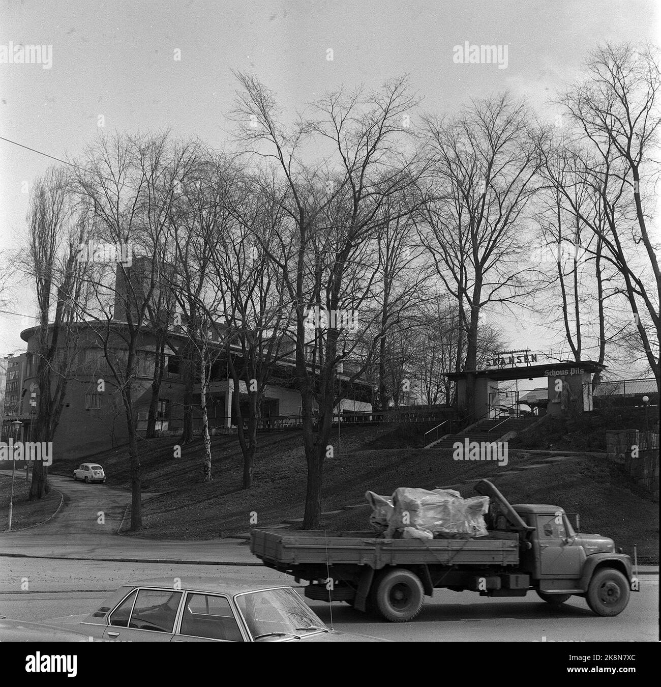 Oslo 21.04.1970. Restaurant Skansen, Norway's first funk building. Architect: Lars Backer. Listed in 1927, demolished in 1970. The youth restaurant 'Rondo' from 1962-1967 (Rondo TV, Skansen Th) Stock Photo: NTB / NTB Stock Photo