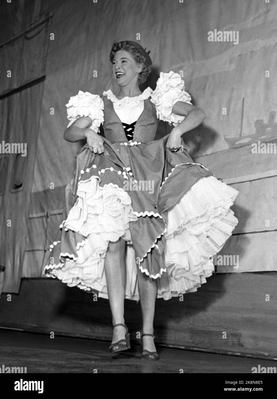 Routine And Skilled The Beautiful Costumes Hi res Stock Photography And routine-and-skilled-the-beautiful-costumes-hi-res-stock-photography-and