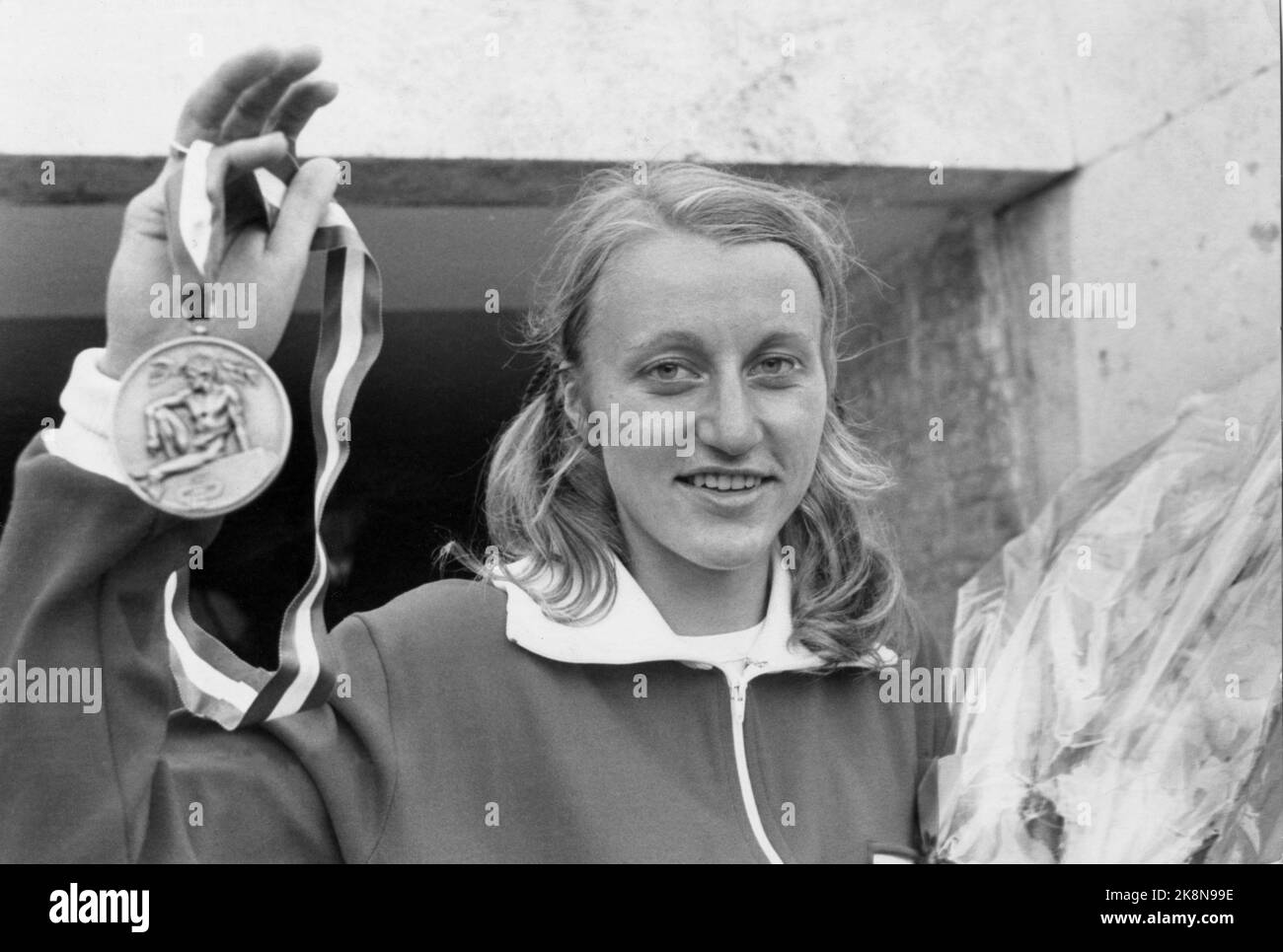 Italy 1974 em in athletics grete waitz hi-res stock photography and ...
