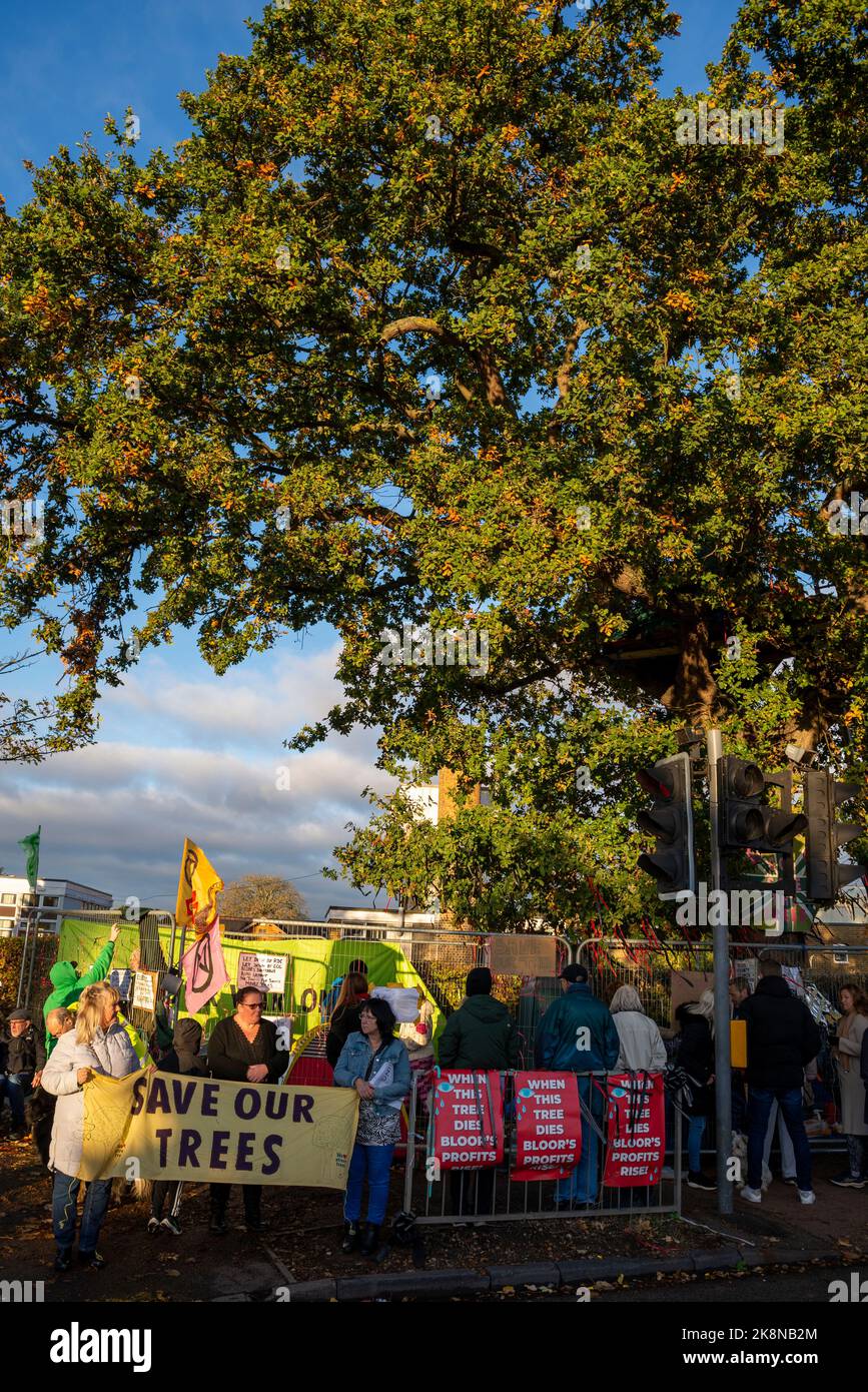 Ashingdon Road, Rochford, Southend on Sea, Essex, UK. 24th Oct, 2022. Protesters are aiming to