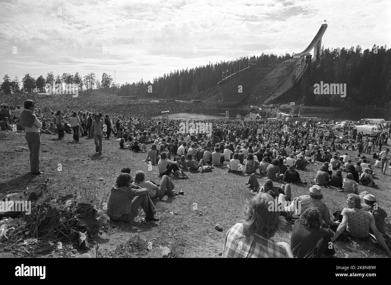 Oslo June 17, 1973. Rock concert in Holmenkollen, the Ragnarock event under the auspices of Centralfilm A/S was a great success. The event took place from 1300 until midnight. The first group out was the Bergen Group Saft in interaction with Hardangerfler Sigbjørn Bernhoft Osa. The tickets cost NOK 20 and a movie from the event is scheduled to be shown 3-4 months after the concert. Photo: Current / NTB Stock Photo