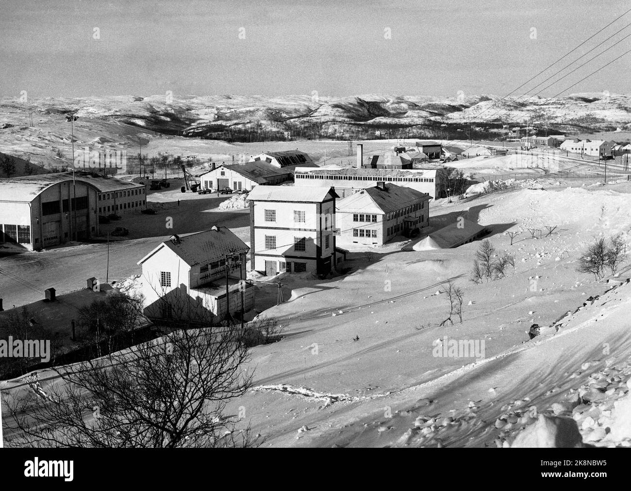 Sør-Varanger 19620218 Sør-Varanger Gruber. Overview picture in winter. Workshop and welfare building. Photo: NTB / NTB Stock Photo