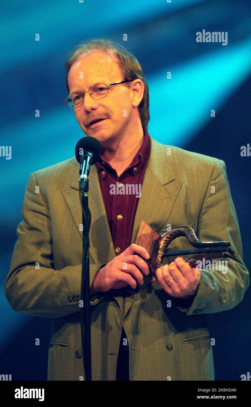 Oslo 19950304 artist jonas fjeld received spellemannprisen 94 photo hi