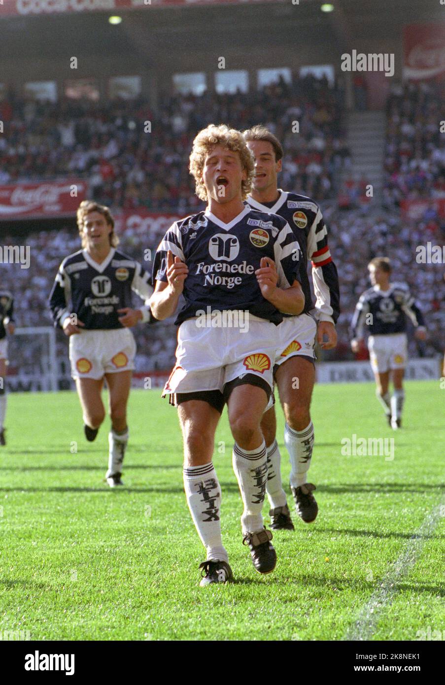 Oslo 19911020: Cup final 1991. Rosenborg (RBK) - Strømsgodset (SIF) (2-3). Ullevaal Stadium. Picture: Strømsgodset hero Odd Johnsen cheering. He scored two goals. Photo: Morten Holm / NTB / NTB Stock Photo
