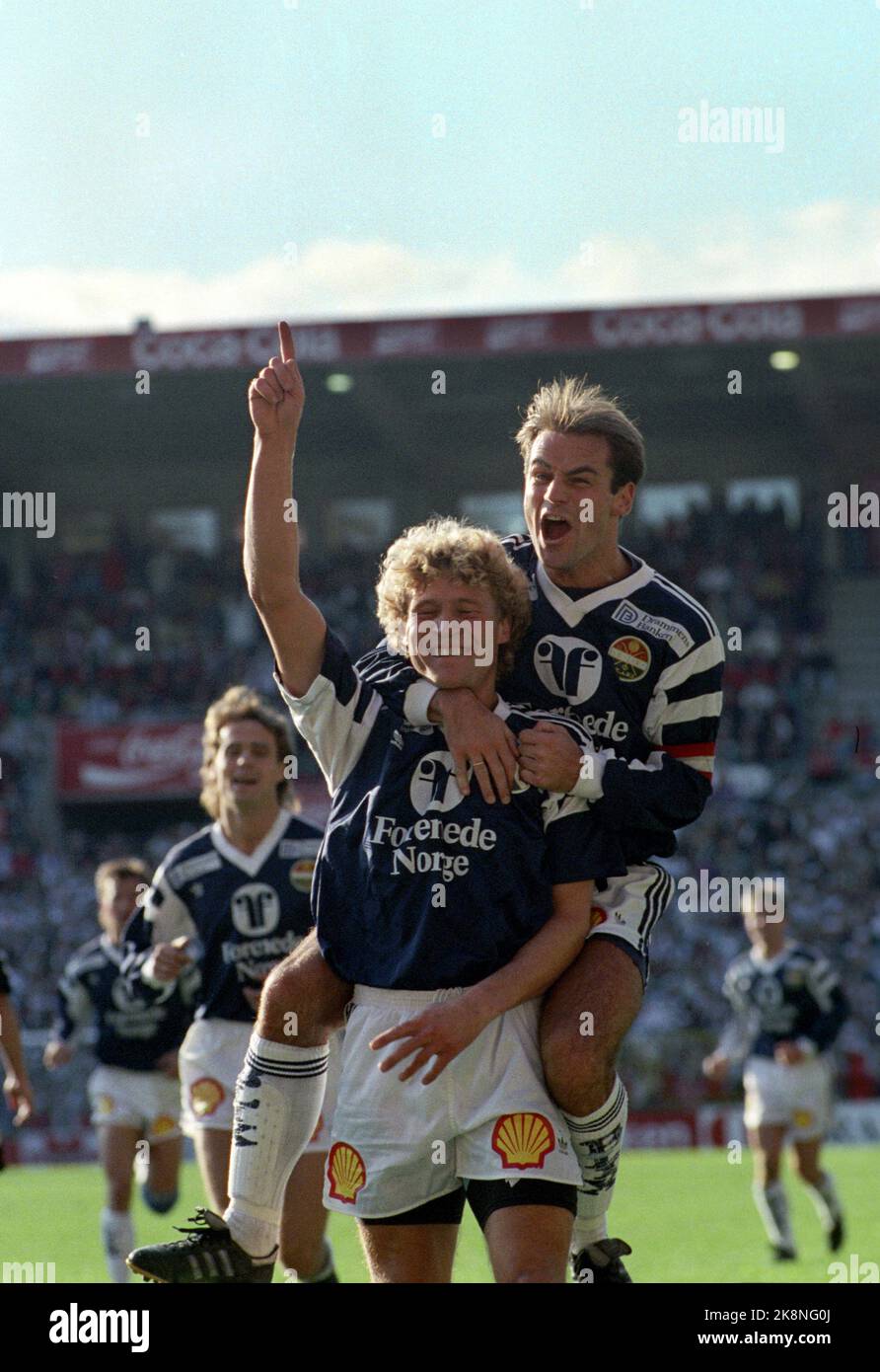 Oslo 19911020. Football: Cup final 1991 - Strømsgodset - Rosenborg, 3-2, Ullevaal Stadium. Odd Johnsen and Arne Erlandsen are cheering for the victory. NTB Stock Photo: Jon Eeg, NTB Stock Photo