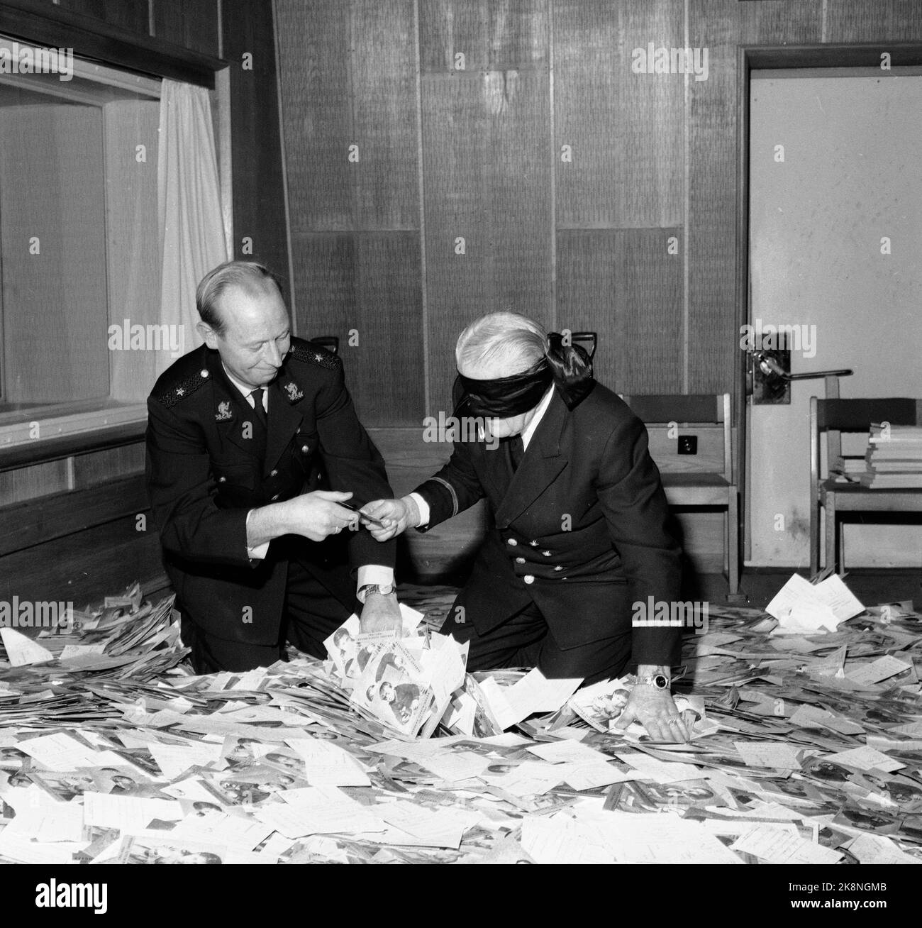 Worlds first car hires stock photography and images Alamy