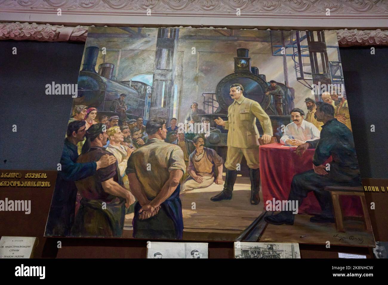 Josef Stalin als Revolutionär, hält eine Rede vor Arbeitern, sowjetischer Diktator und Gewaltherrscher, Foto im Josef-Stalin-Museum, Gori, Georgien Stock Photo