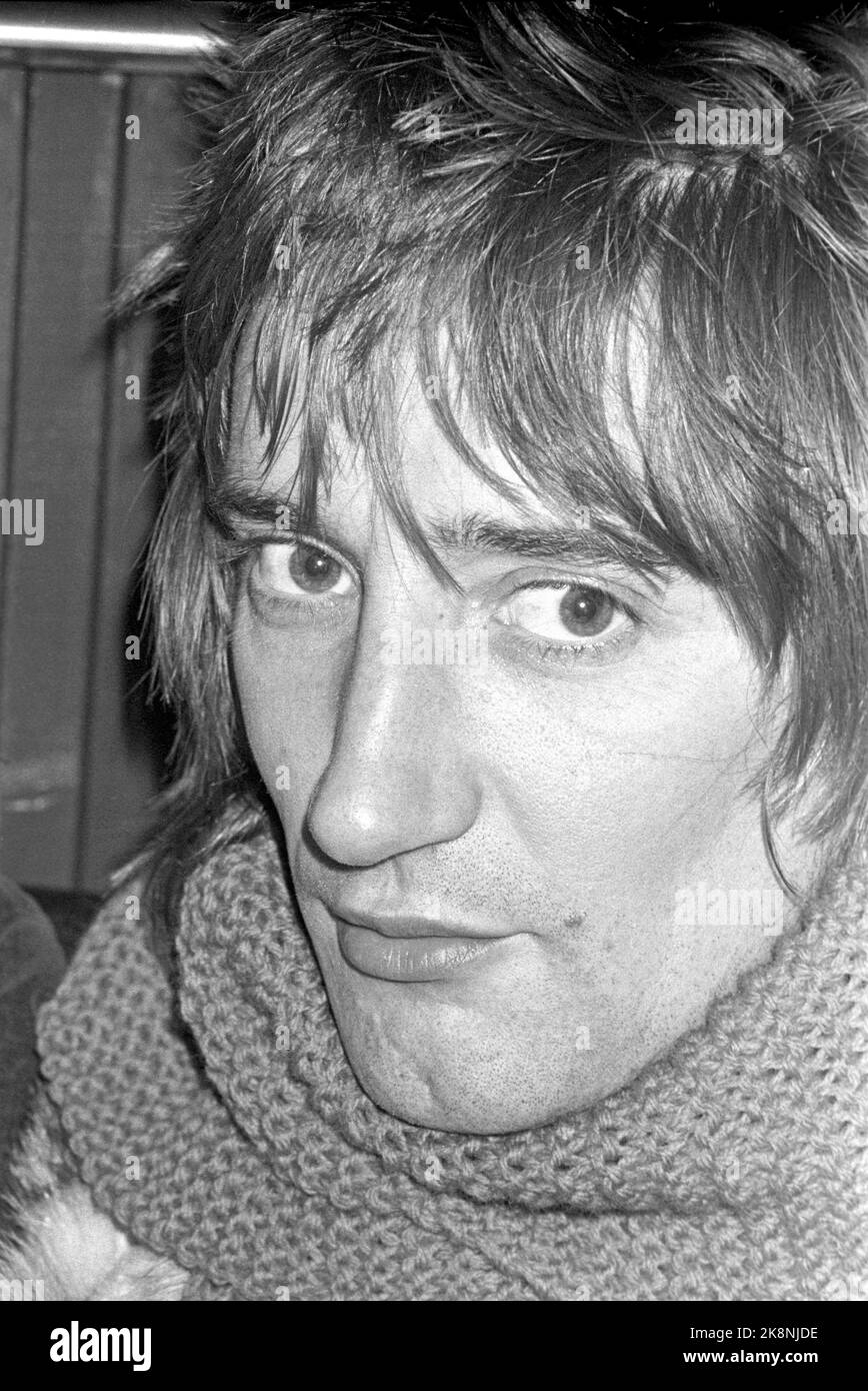 Oslo 19761104. Rod Stewart meets the press the day before a concert in Oslo, November 4, 1976. Photo Oddvar Walle Jensen / NTB / NTB Stock Photo