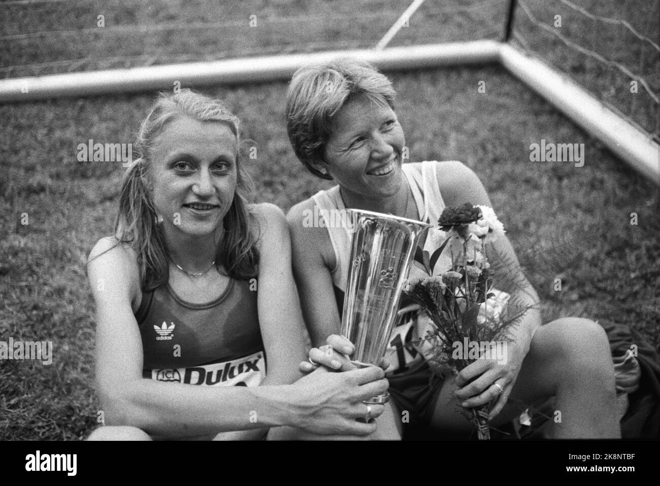 1981 after gaining a large lead of 5000 meters hires stock photography