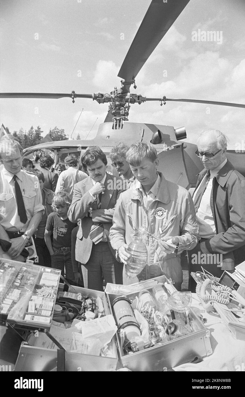 Lørenskog 19780608: Medical staffed first aidphelicopter for use in the Eastland area in trial operation for one year. The helicopter is stationed at the county hospital in Akershus and will cover areas up to Lillehammer. Here's the medical team with the initiator doctor Jens Moe showing part of the first aid equipment in the helicopter. Photo: Svein Hammerstad NTB / NTB Stock Photo