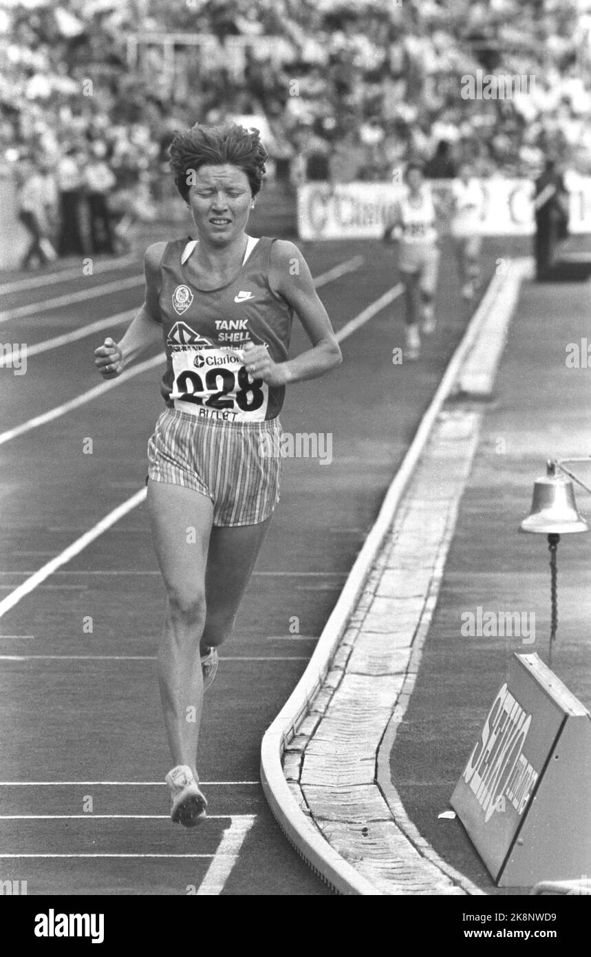 Oslo 19840628. Bislett Games. Ingrid Kristiansen sets a new world record of 5000 m. With 14.58.89 during the Bislett Games. Photo: Bjørn Sigurdsøn NTB / NTB Stock Photo